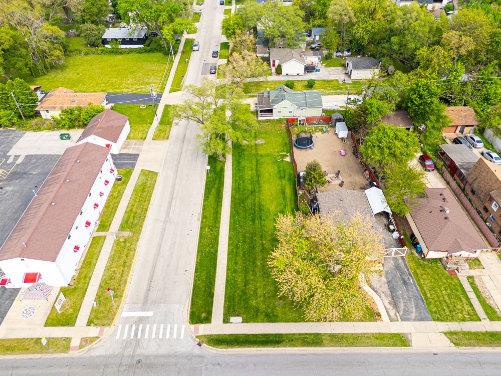 0000 N Farnsworth Avenue — Aurora, IL 60505