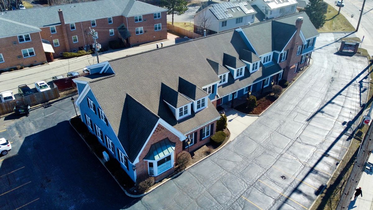 215 Northwest Highway, Barrington, IL 60010