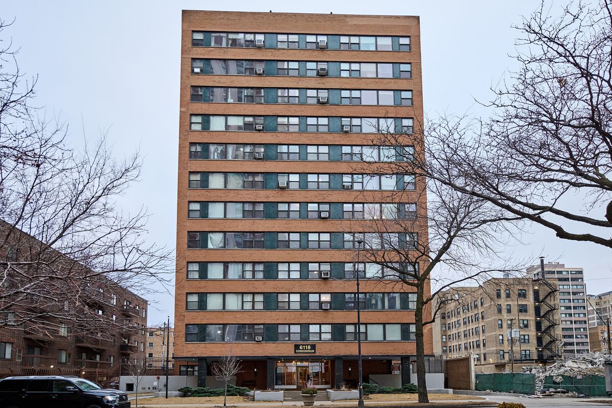 6118 Sheridan Road, Chicago, IL 60660