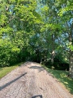 32865 N US Highway 12 — Volo, IL 60041