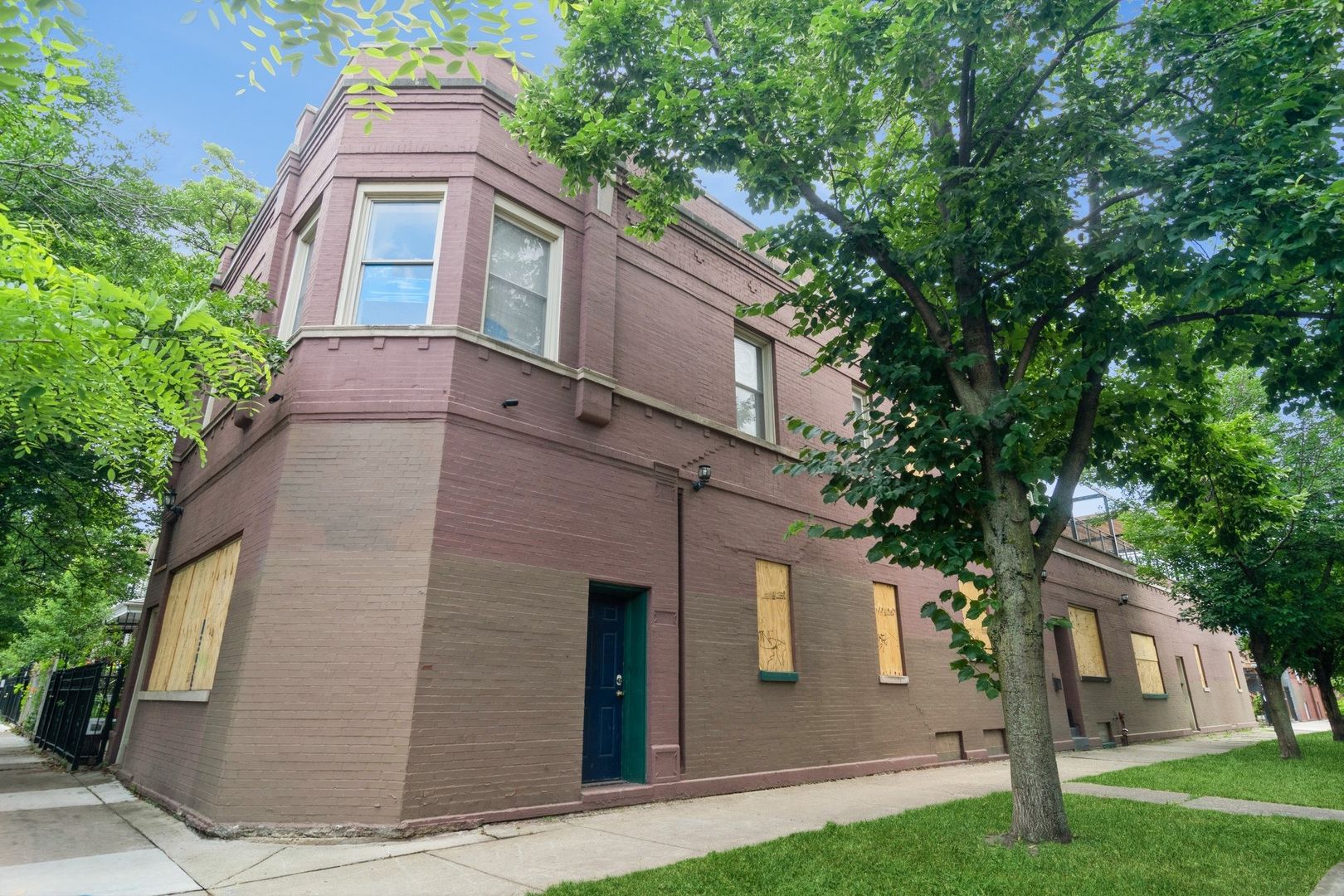 3659 W Palmer Street — Chicago, IL 60647