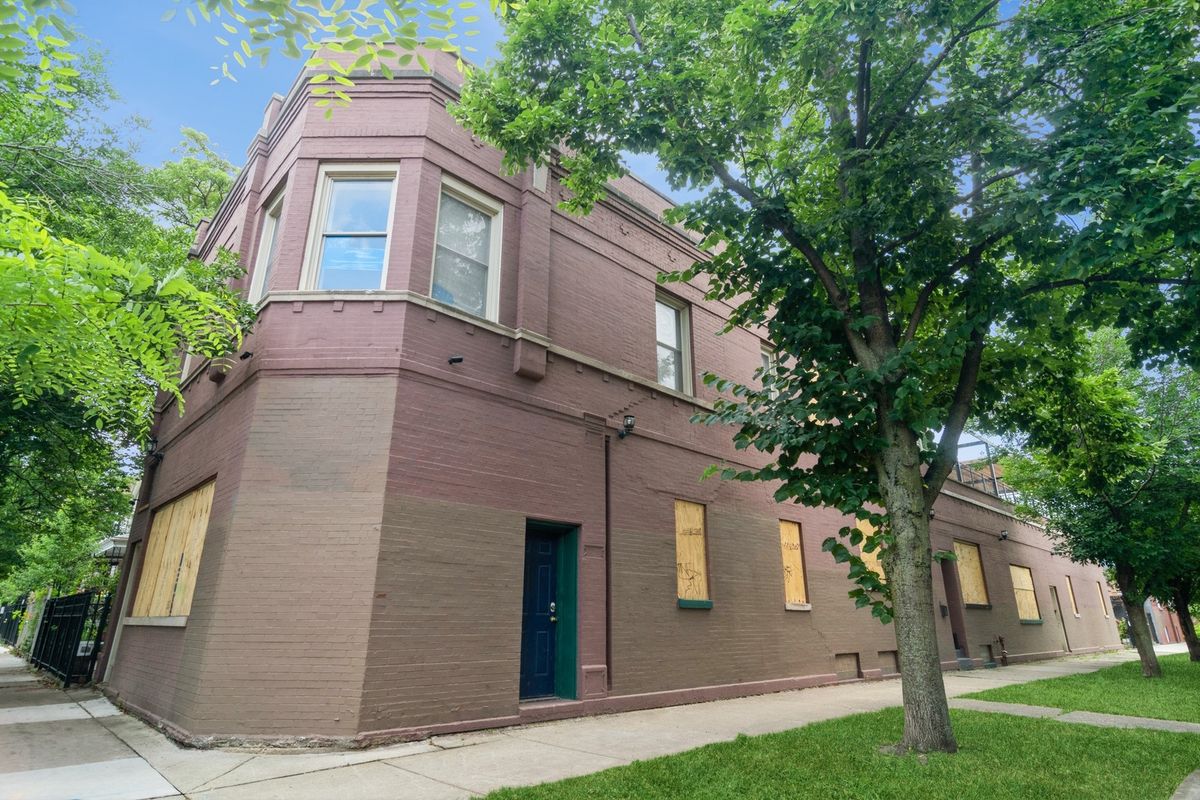 3659 Palmer Street, Chicago, IL 60647