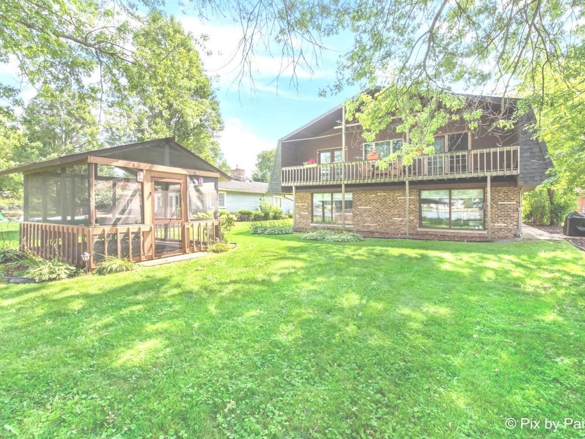 1423 River Road, McHenry, IL 60051