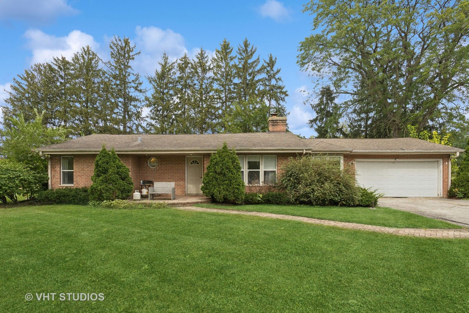 1750 W Thomas Street — Arlington Heights, IL 60004