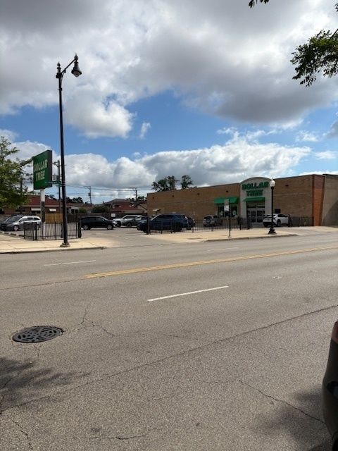 5708 W IRVING PARK Road — Chicago, IL 60634