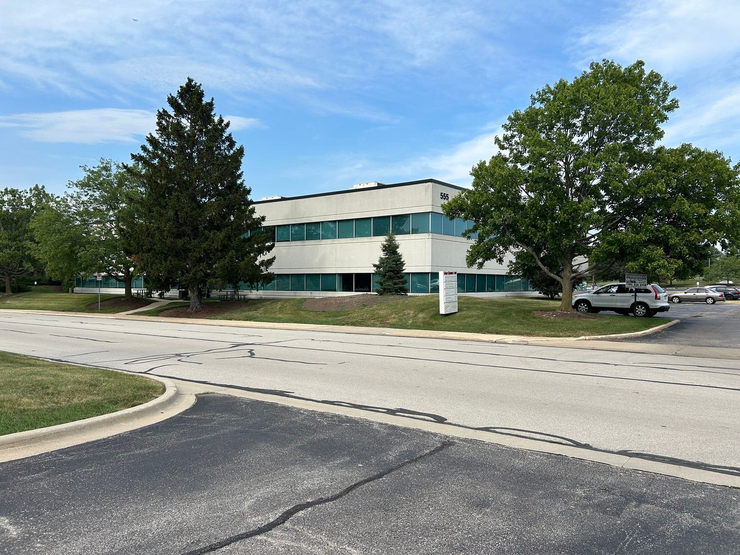 555 Waters Edge Lane — Lombard, IL 60148