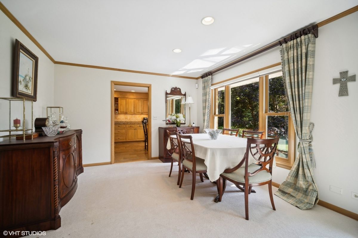 170 N Rainbow Road, North Barrington, IL 60010