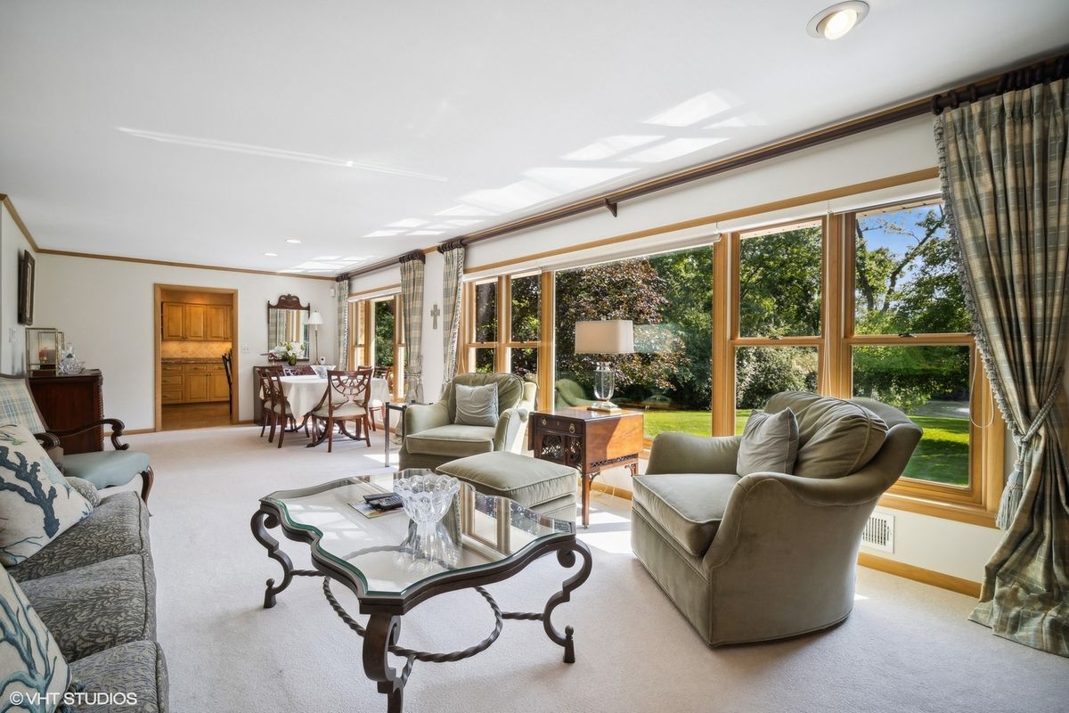 170 N Rainbow Road, North Barrington, IL 60010