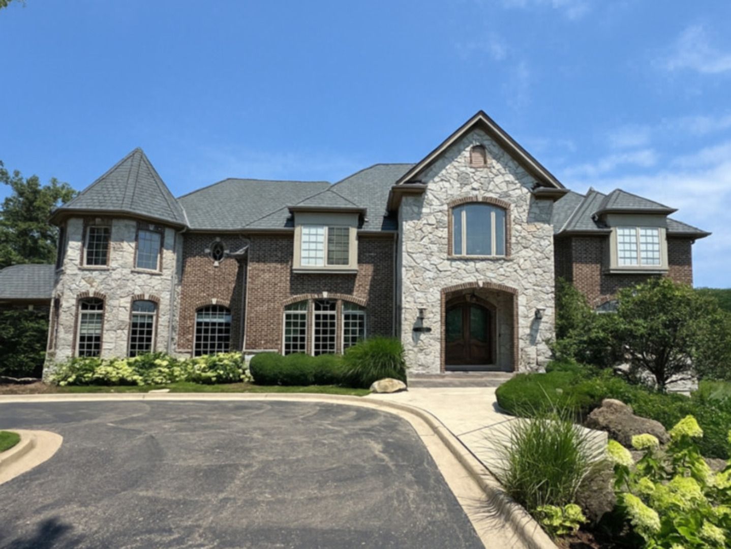 16W122 91st Street — Burr Ridge, IL 60527