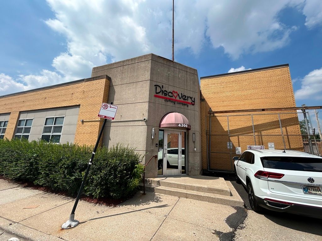 4300 N Knox Avenue — Chicago, IL 60641