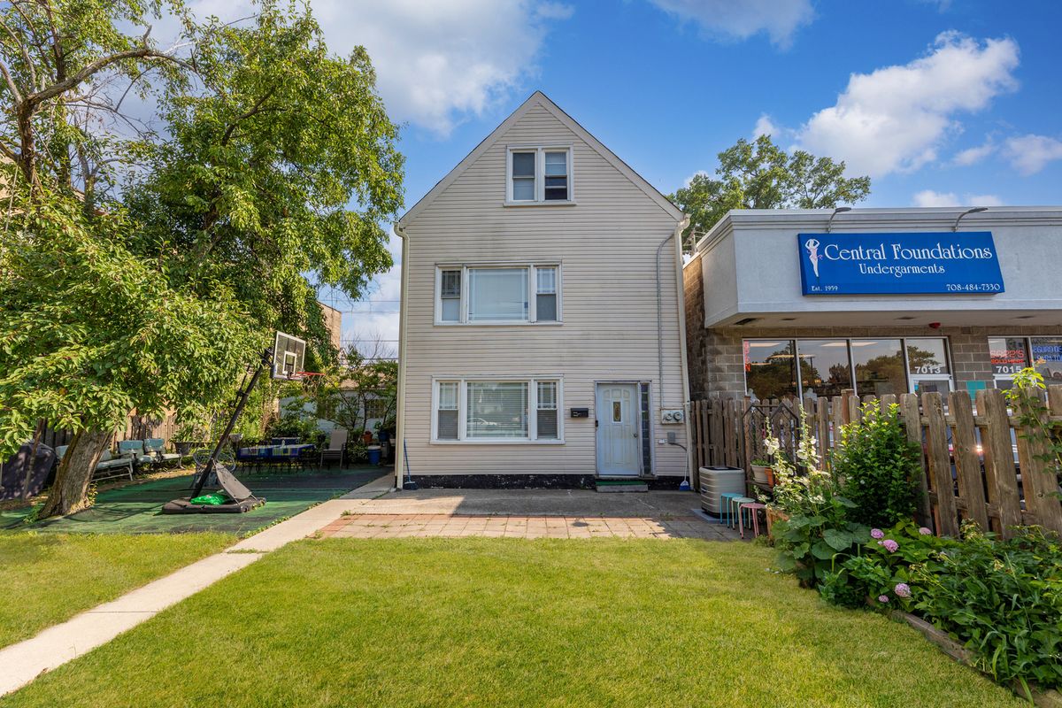 7011 Roosevelt Road, Berwyn, IL 60402