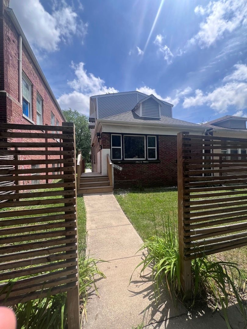 1105 W 111th Place — Chicago, IL 60643