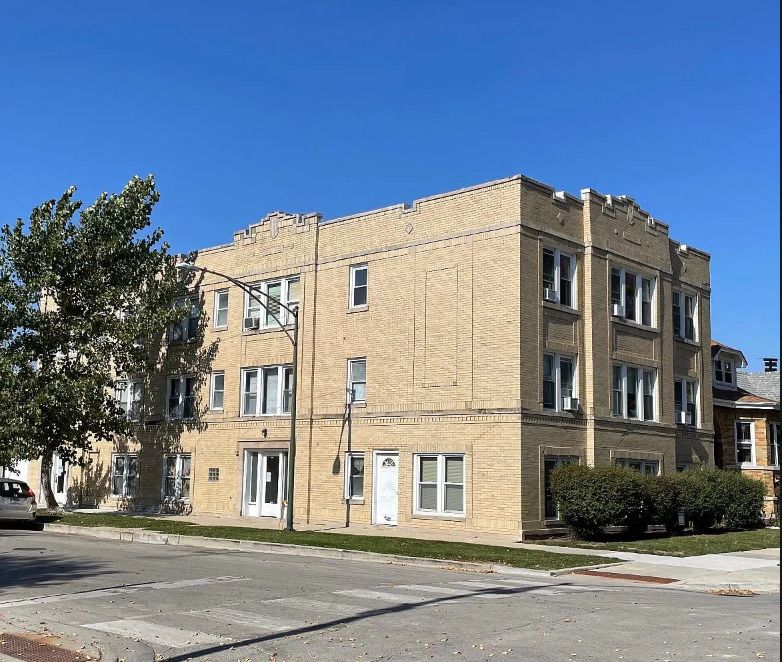 6000 W Seminole Street #GDN — Chicago, IL 60646