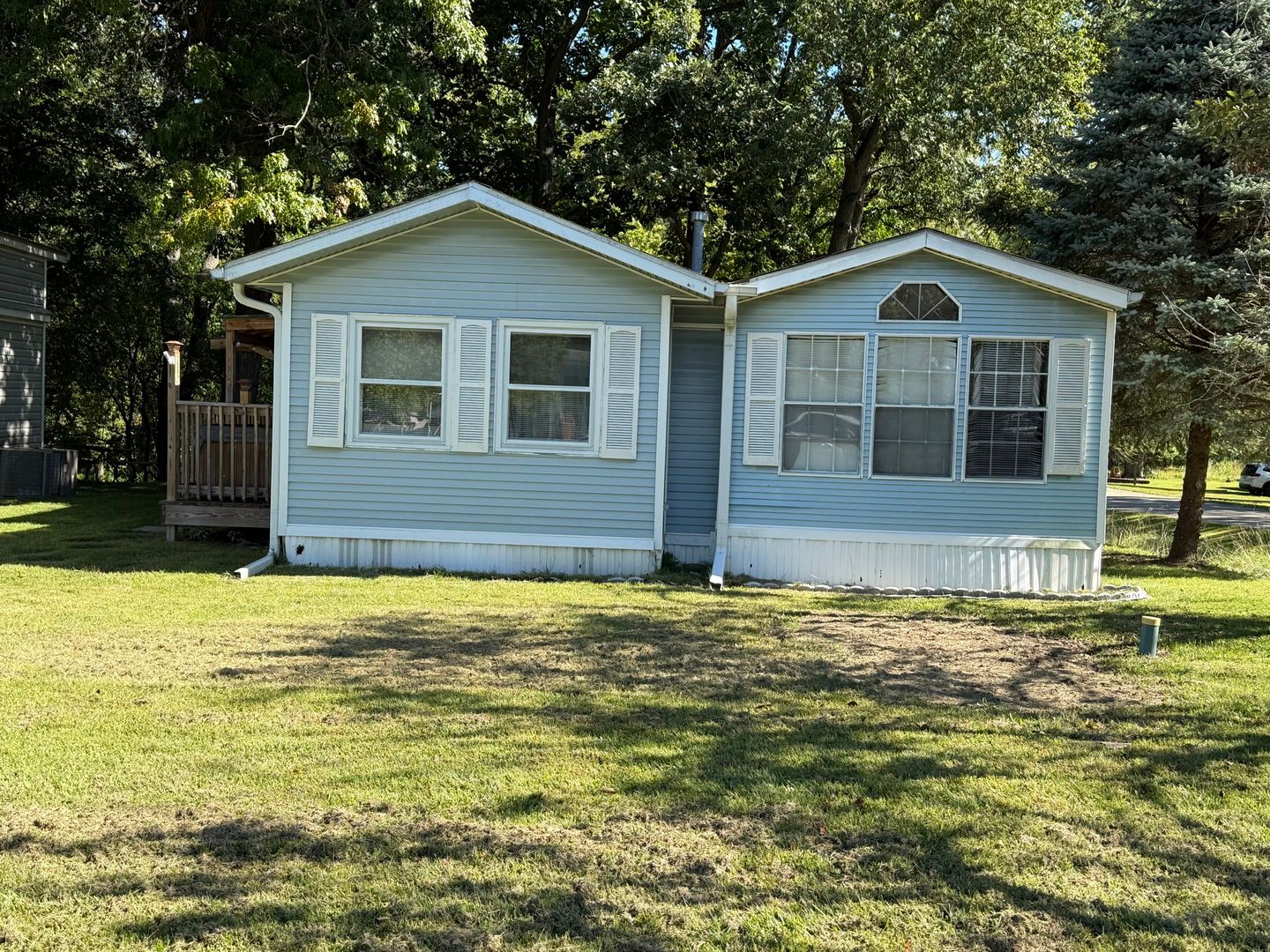 11-250 Woodhaven Lakes — Sublette, IL 61367