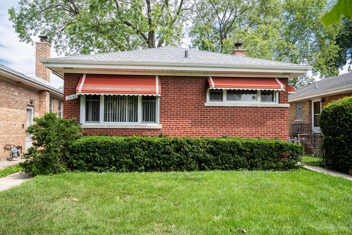 2843 Hawthorne Street, Franklin Park, IL 60131