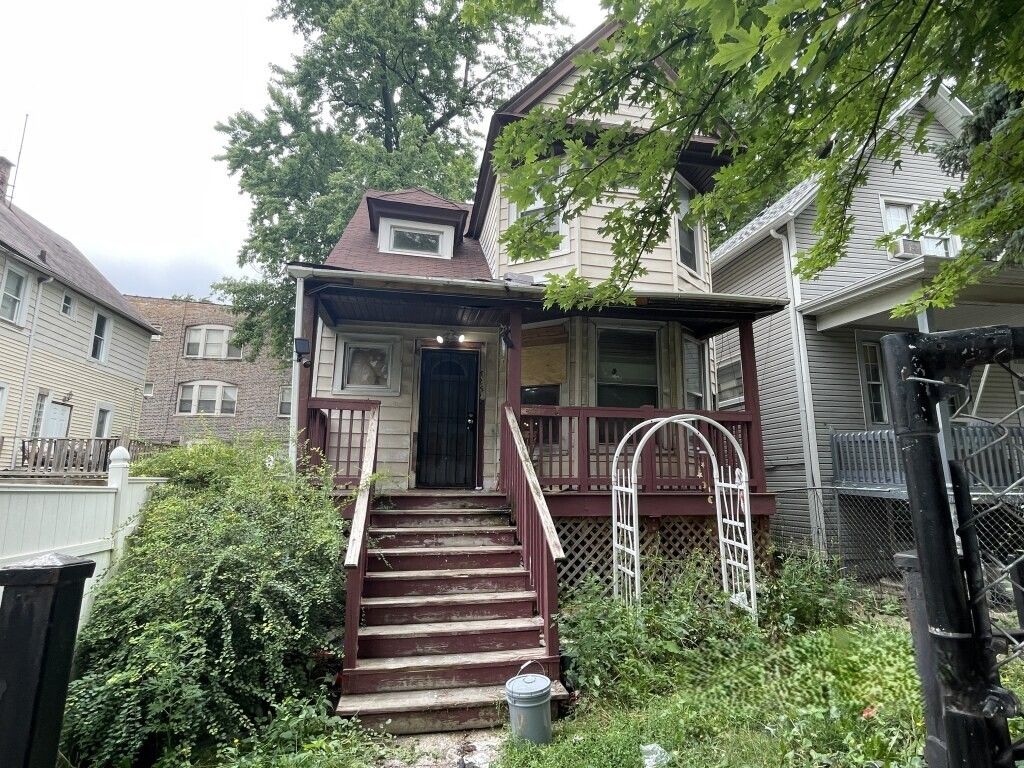 5252 W Ferdinand Street — Chicago, IL 60644