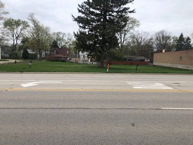 1002 OGDEN Avenue — Lisle, IL 60532