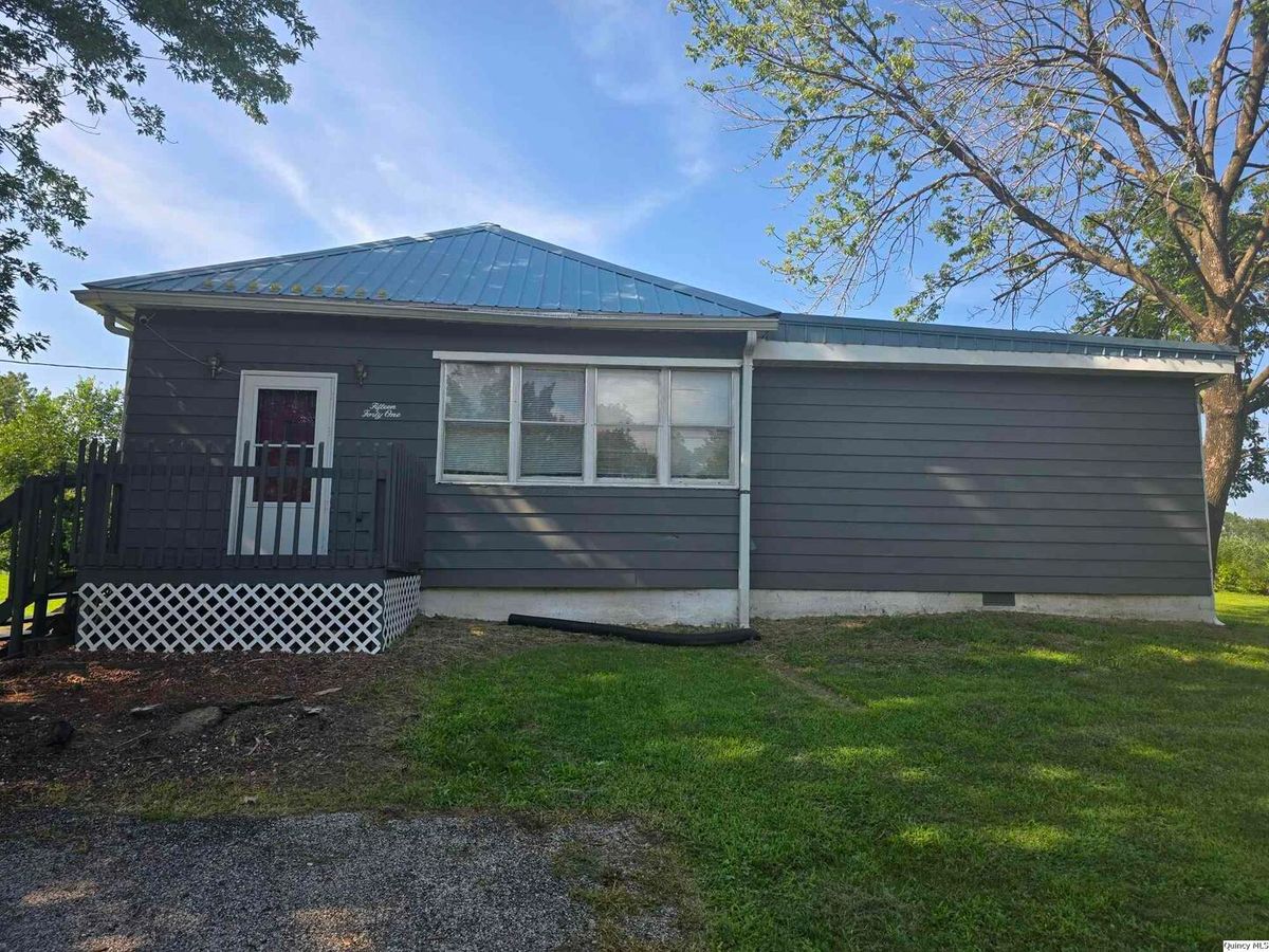 1541 Elm Street, Hamilton, IL 62341