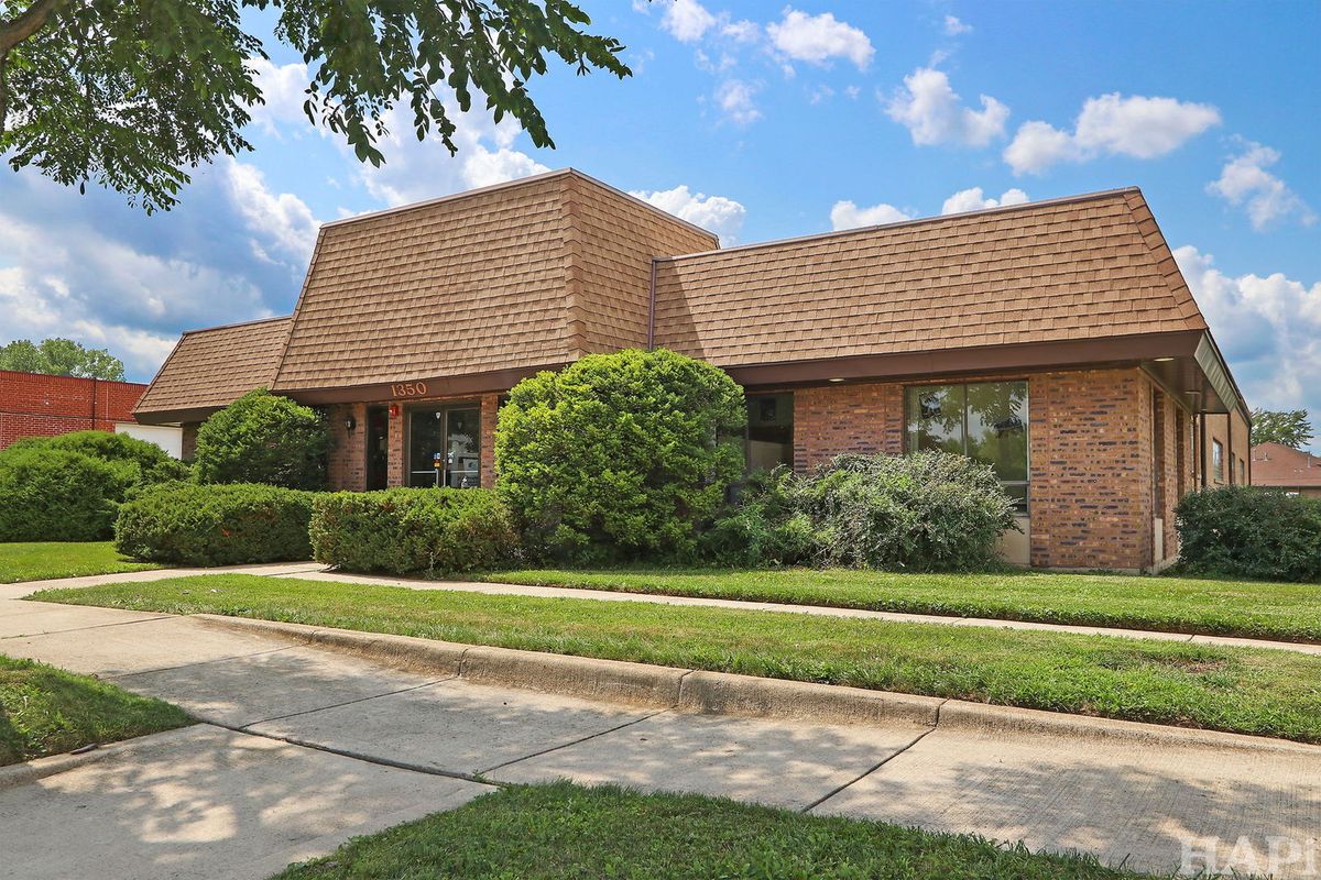 1350 Chase Street, Algonquin, IL 60102