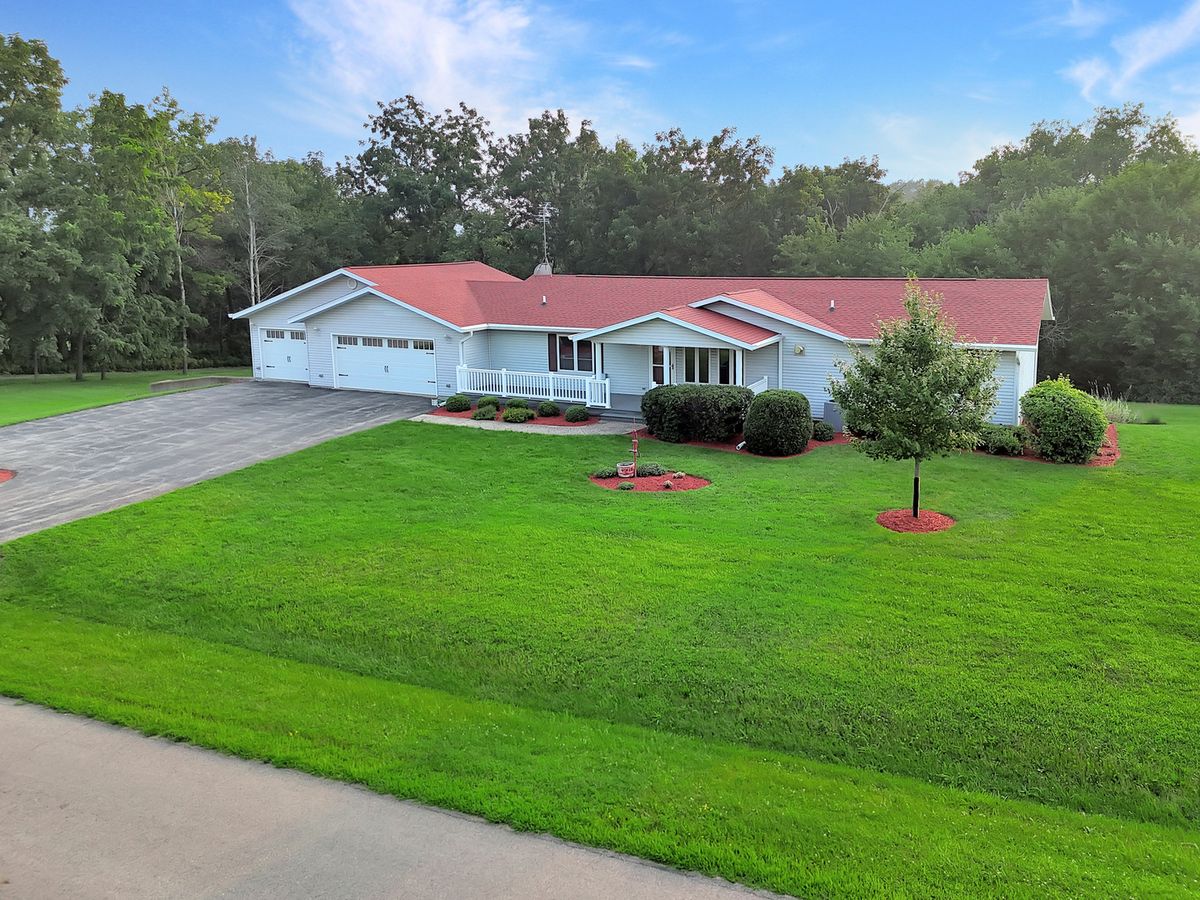24-134 Hidden Ranch Drive, Lanark, IL 61046