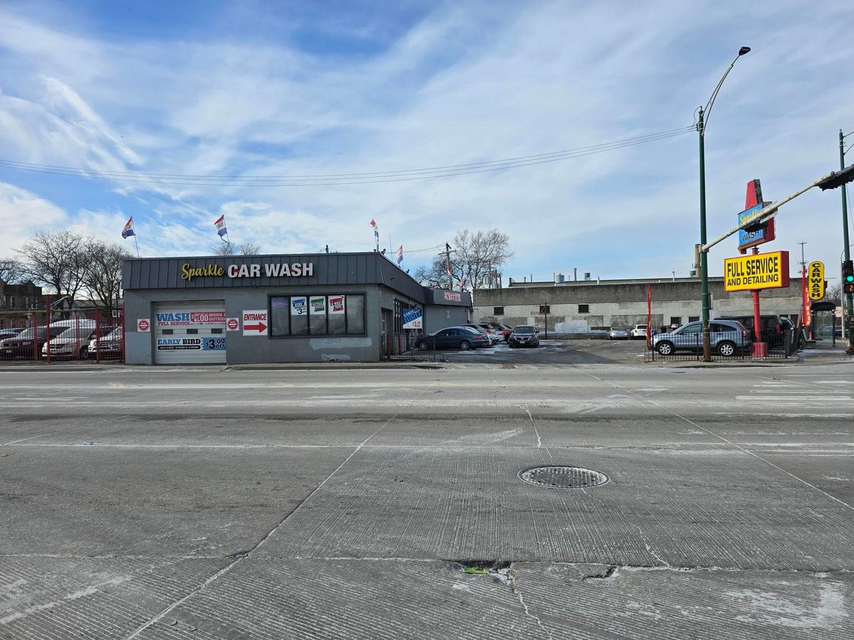 4801 Grand Avenue, Chicago, IL 60639