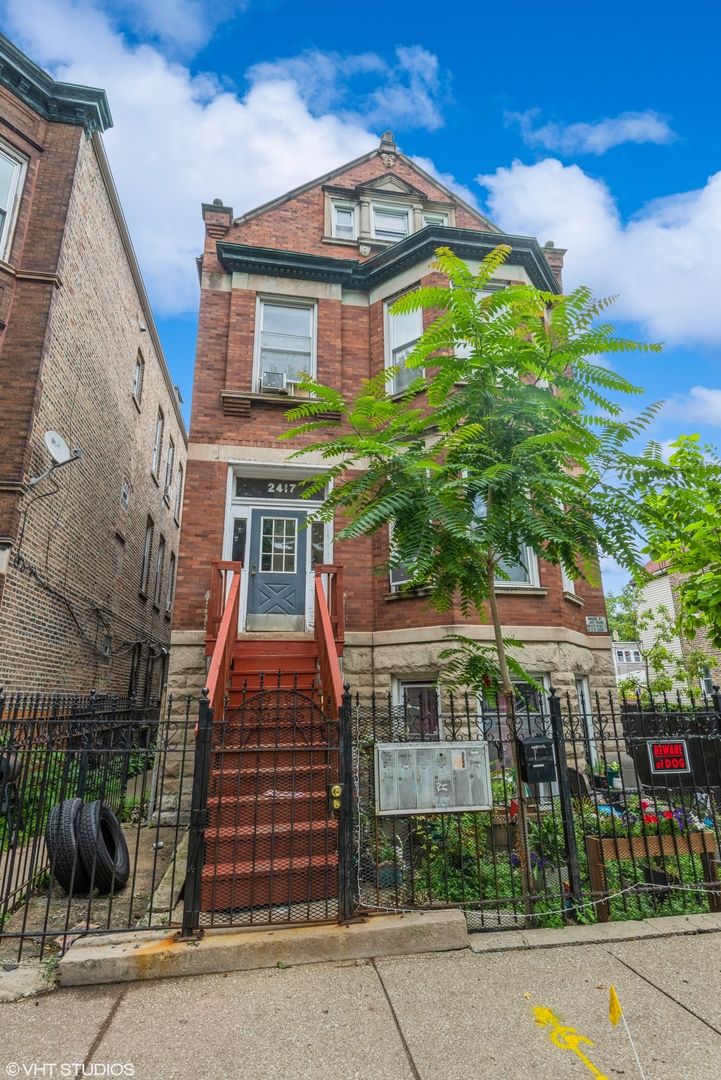 2417 S Saint Louis Avenue — Chicago, IL 60623
