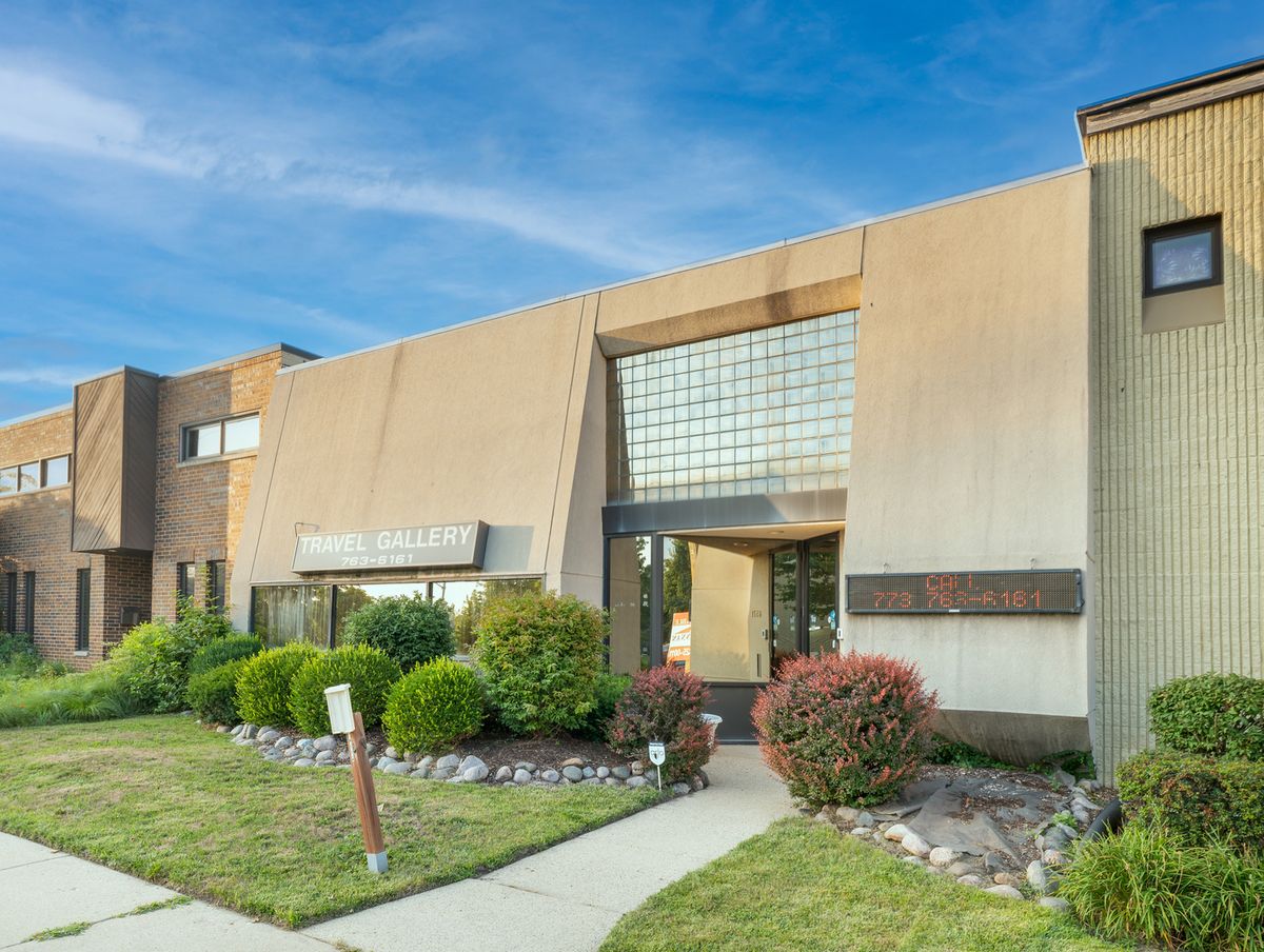 6571 Avondale Avenue, Chicago, IL 60631