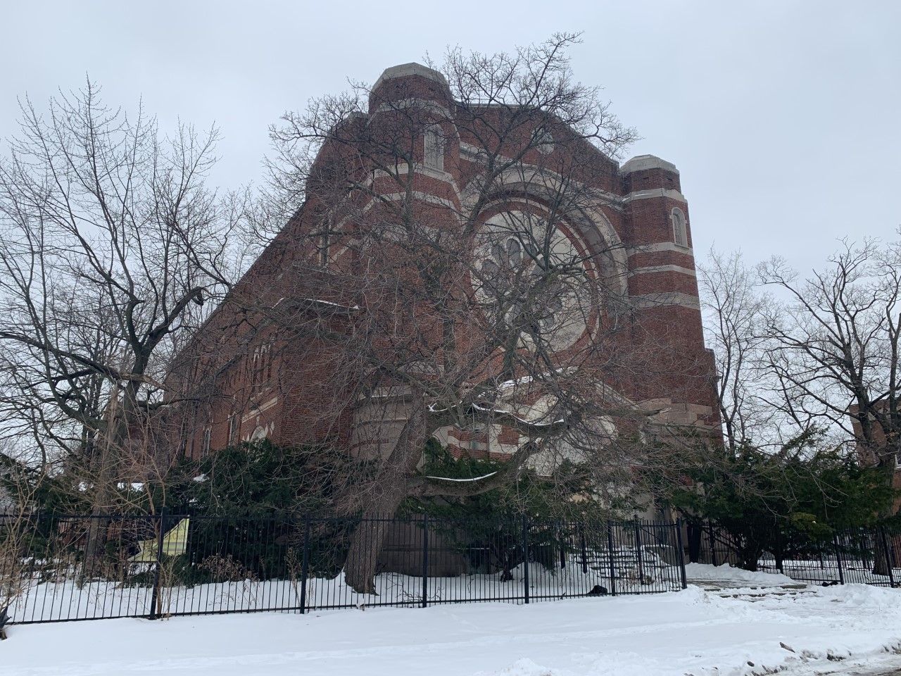 832 N Leclaire Avenue — Chicago, IL 60651