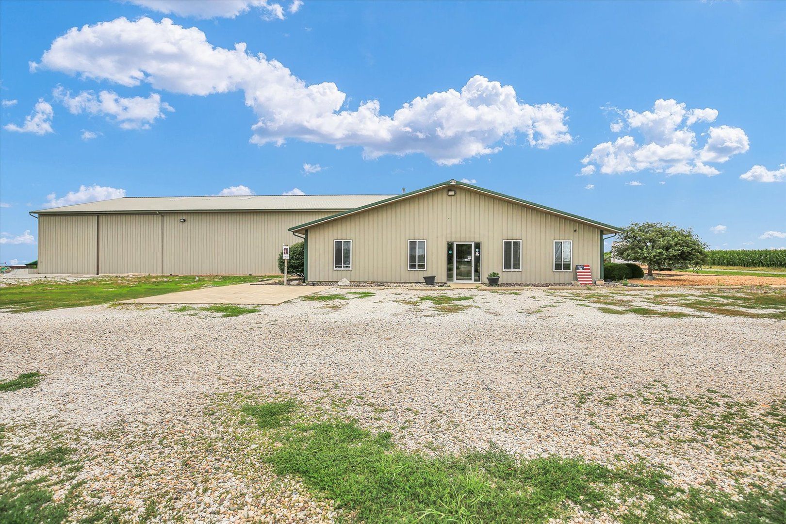 1069 County Road 900 — Champaign, IL 61822