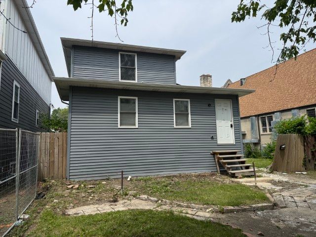 1608 S 5th Avenue — Maywood, IL 60153