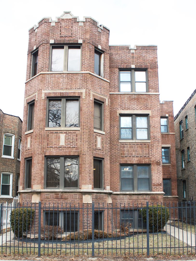 6 W 111th Place — Chicago, IL 60628