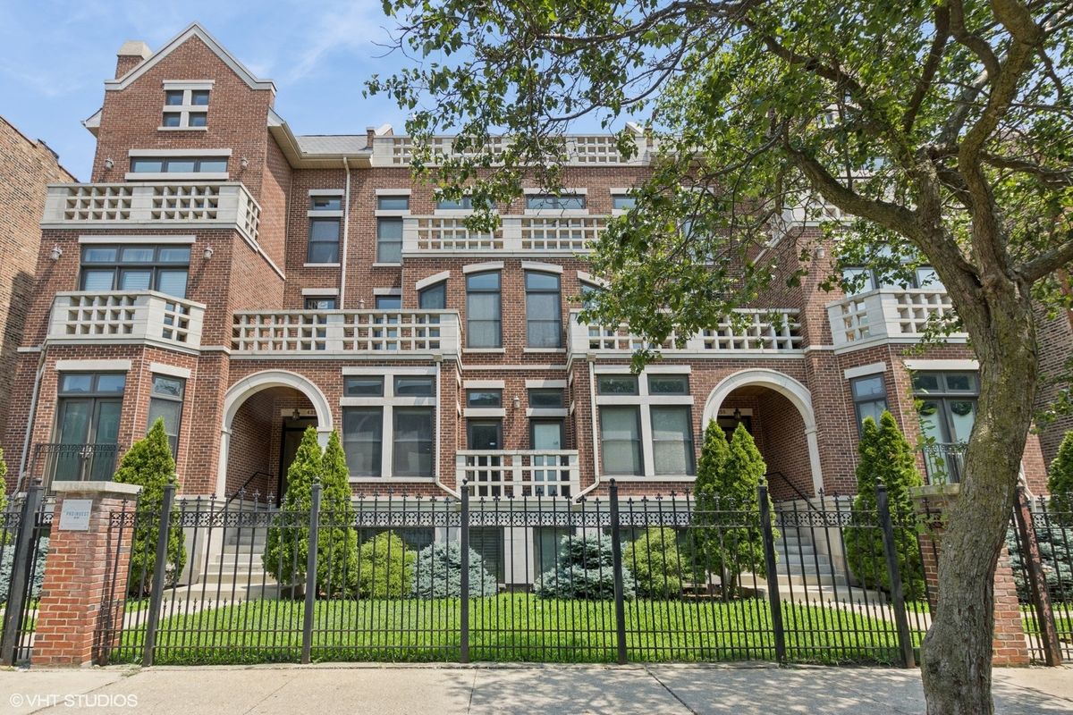 4351 Lake Park Avenue, Chicago, IL 60653