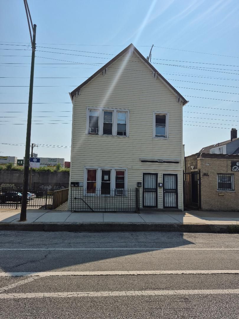 9116 S South Chicago Avenue — Chicago, IL 60617