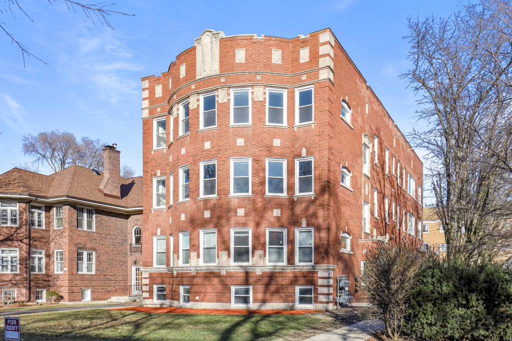 1111 Bonnie Brae Place #3E — River Forest, IL 60305