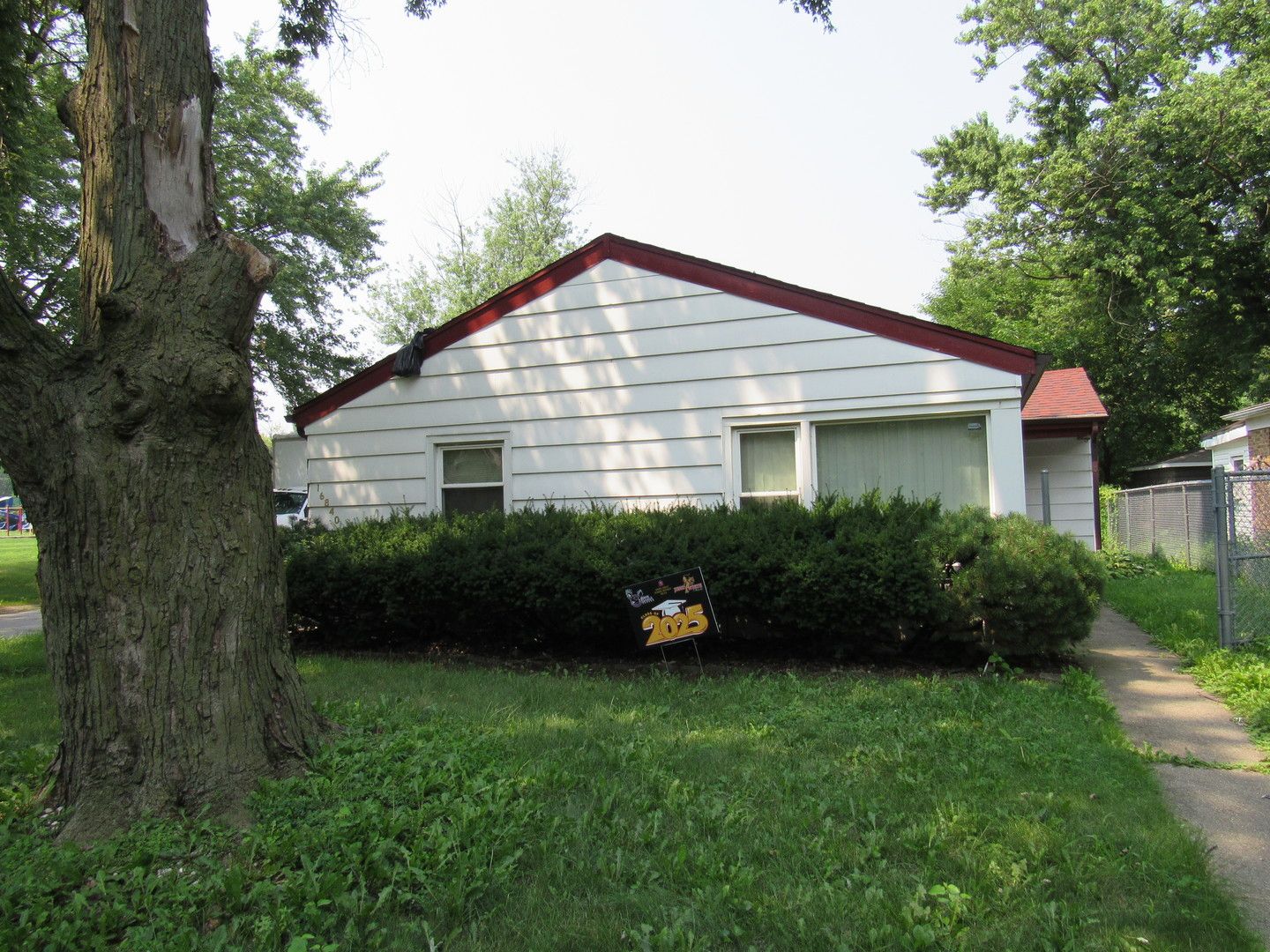 16840 Bulger Avenue — Hazel Crest, IL 60429