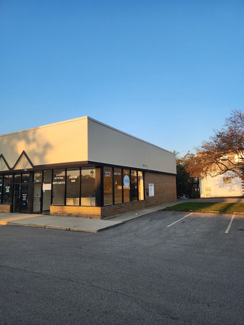 125 State Road — Island Lake, IL 60042