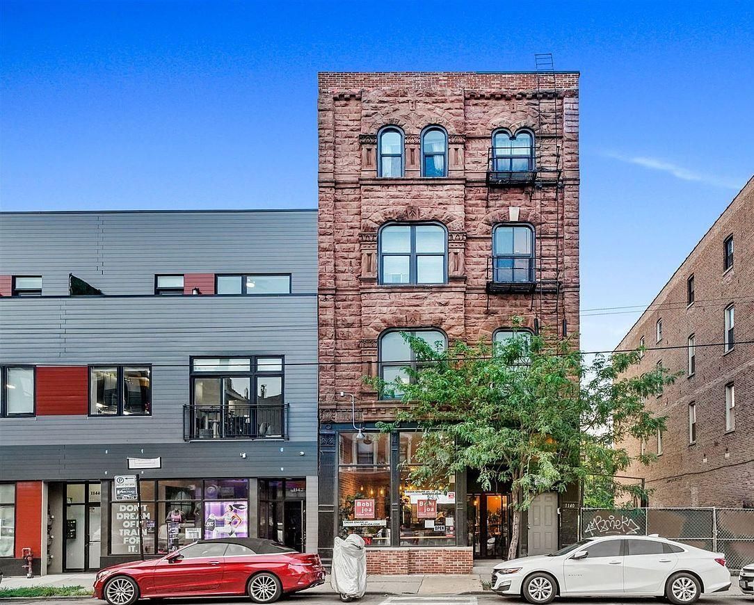 1140 W 18th Street — Chicago, IL 60608