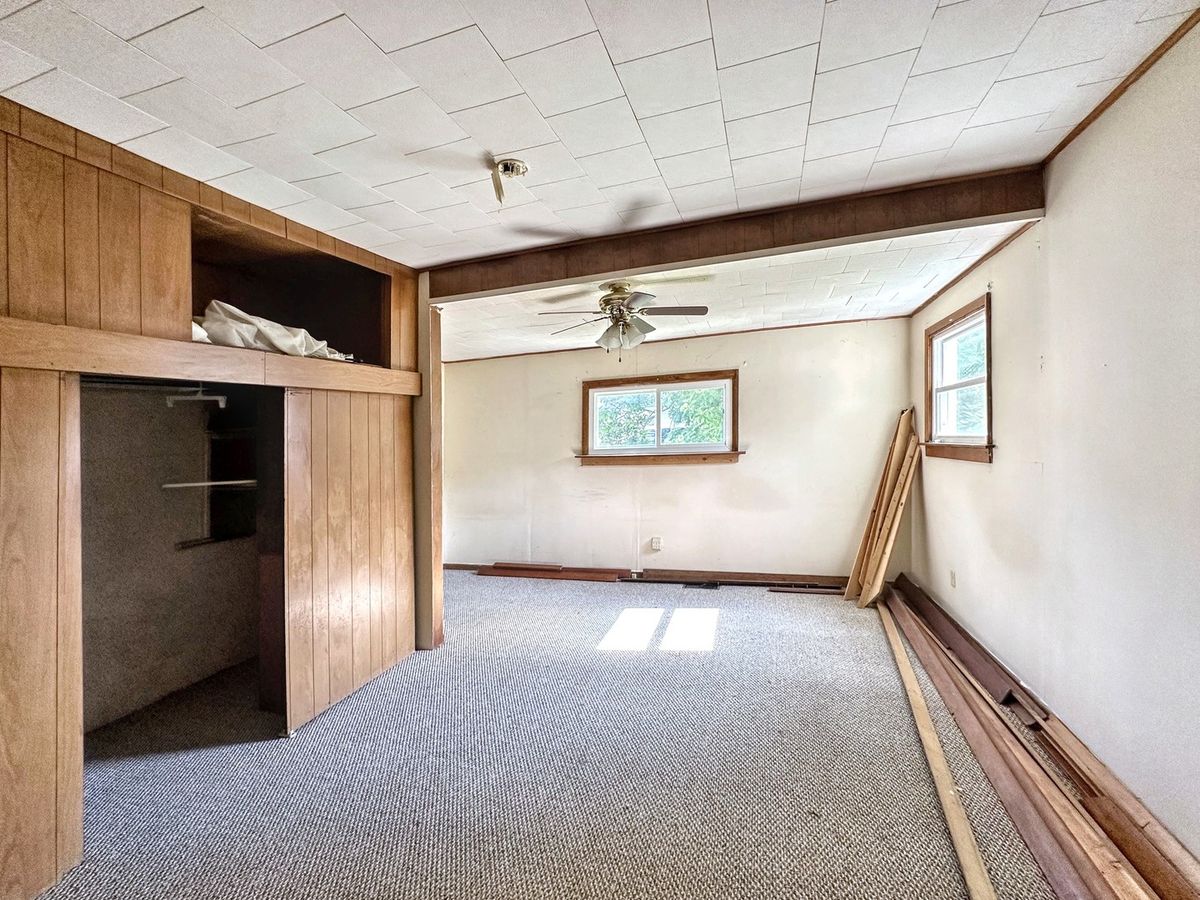 615 S Central Street, Gilman, IL 60938