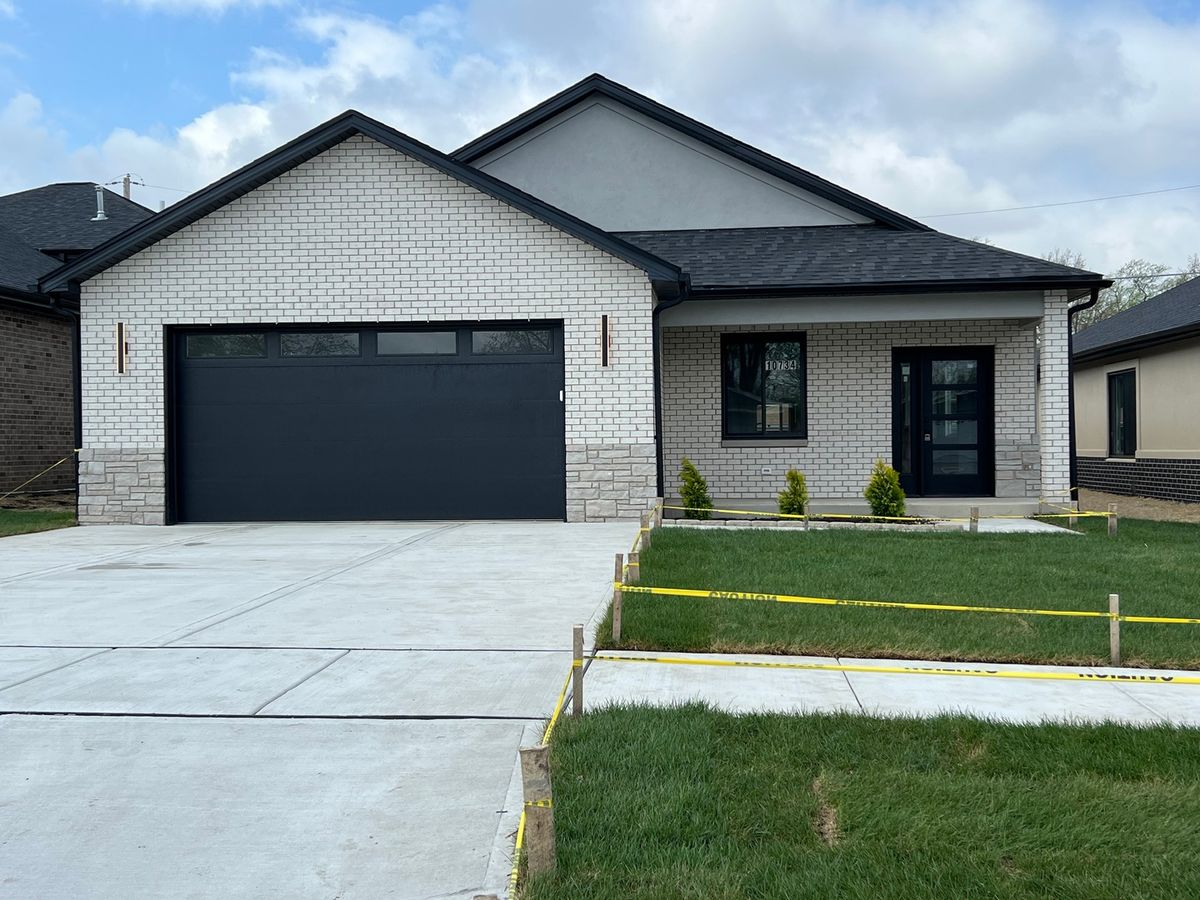 10718 Worth Avenue, Worth, IL 60482