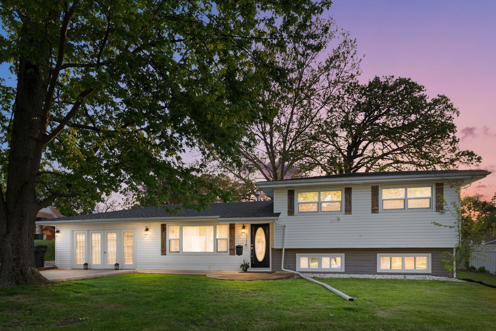 1325 Douglas Avenue — Montgomery, IL 60538