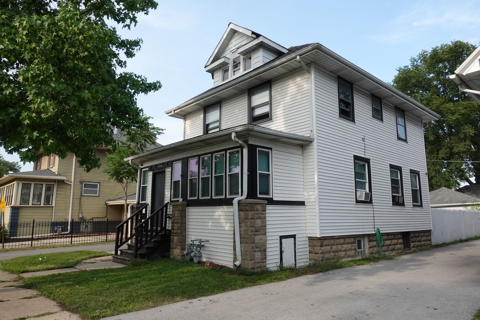 12715 S GREENWOOD Street — Blue Island, IL 60406