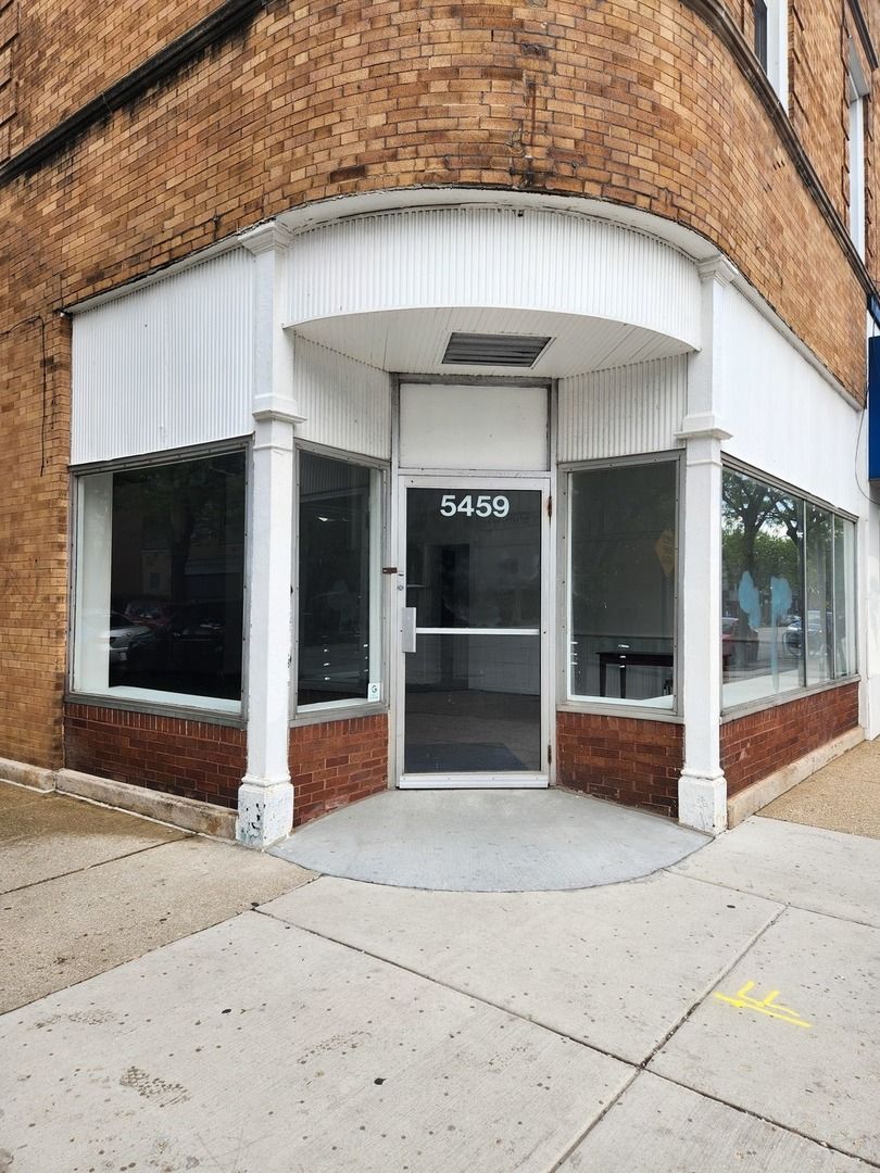 5459 N Broadway Street — Chicago, IL 60640