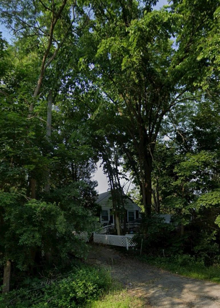1223 W Dundee Road — Palatine, IL 60074