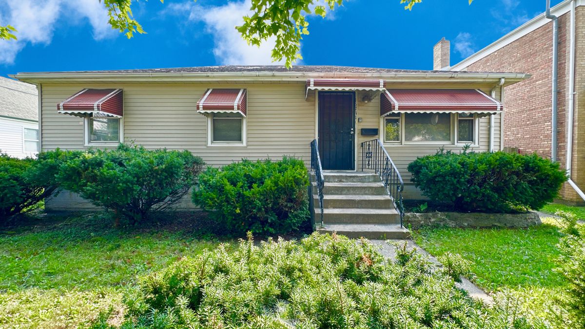 15741 Finch Avenue, Harvey, IL 60426