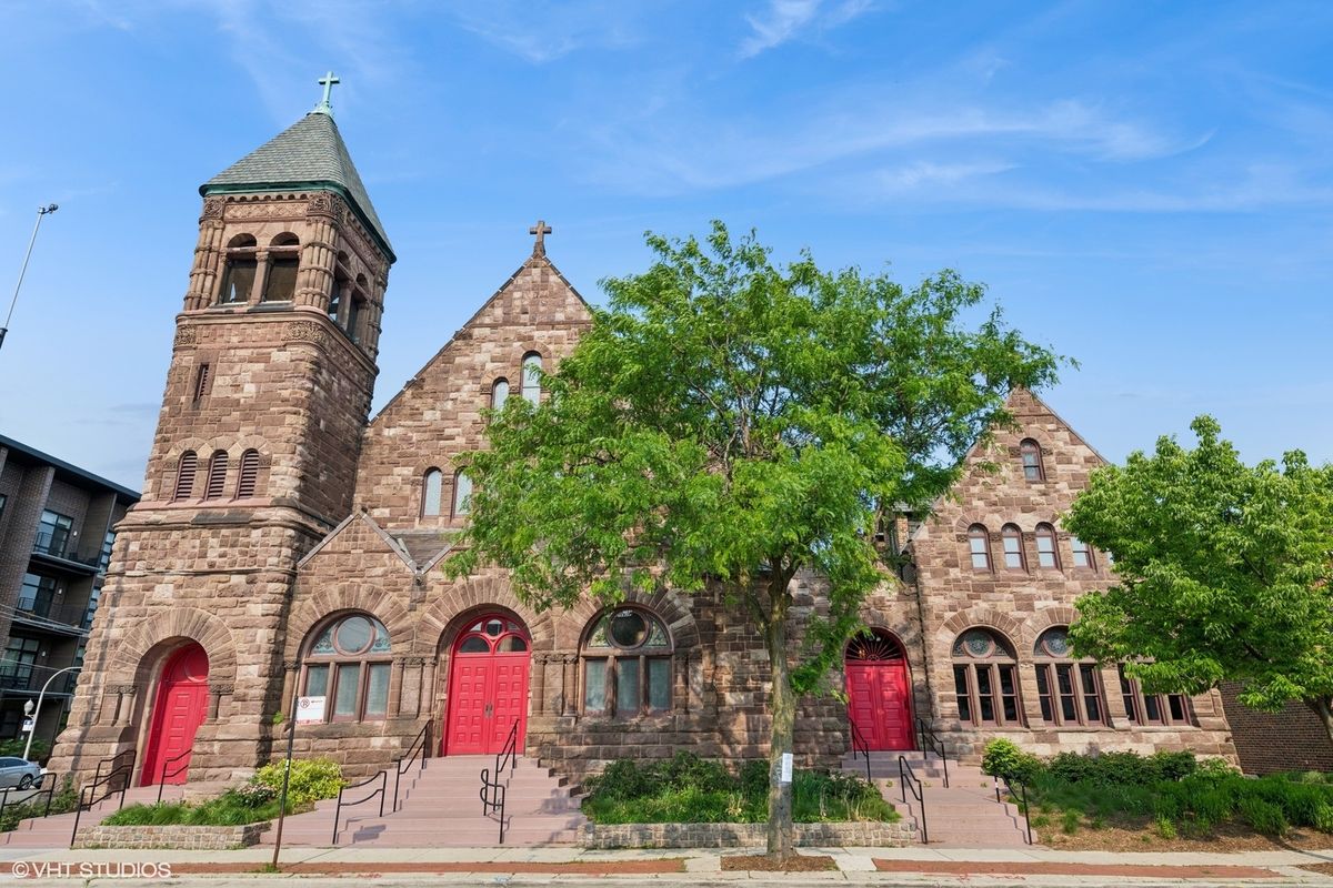 201 Ashland Avenue, Chicago, IL 60607