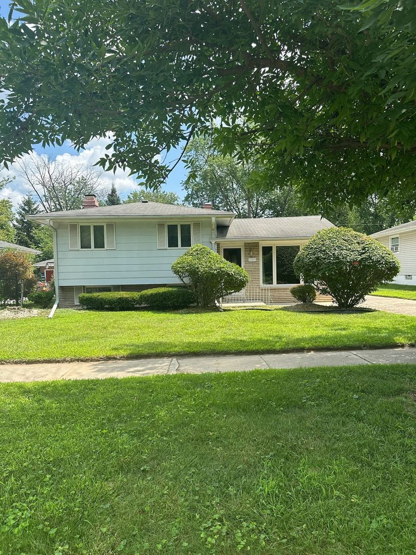 17871 Locust Street — Lansing, IL 60438