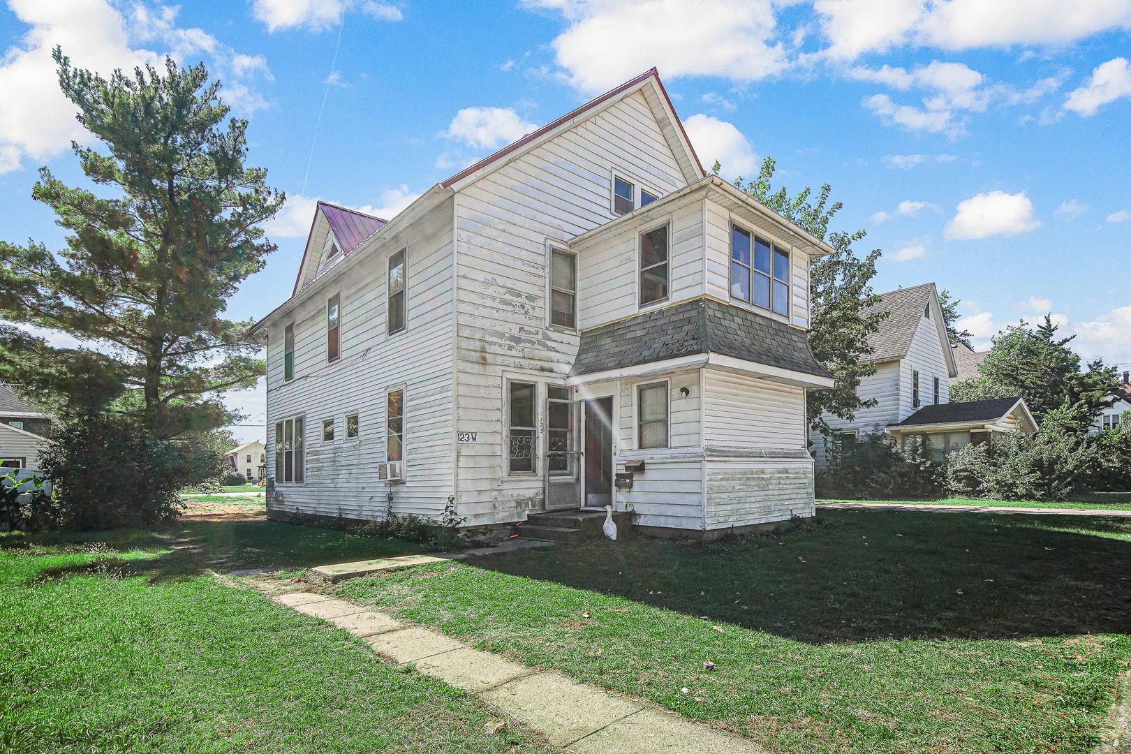 123 W Waupansie Street — Dwight, IL 60420