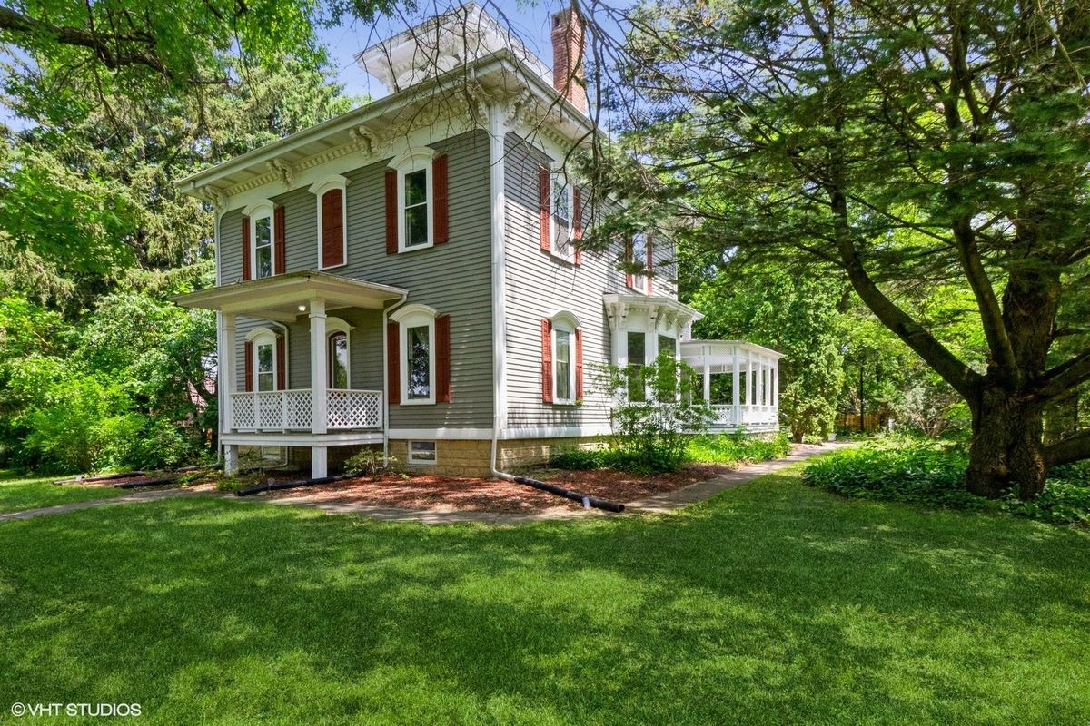 100 Miller Avenue, Hinckley, IL 60520