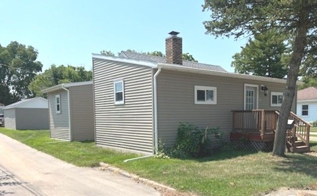 915 W Superior Street — Ottawa, IL 61350