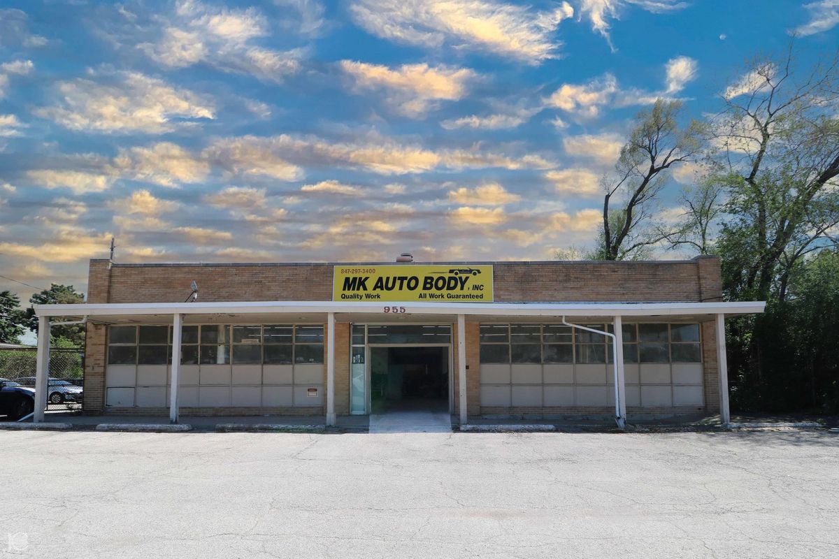 955 Rand Road, Des Plaines, IL 60016